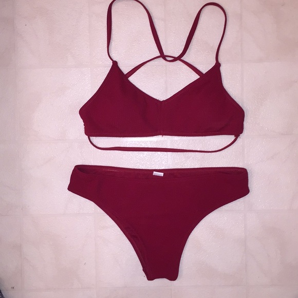 Maroon Bikini - Picture 1 of 3